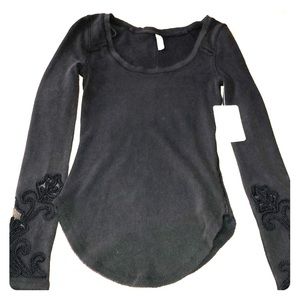 Free people long sleeve shirt. Sleeve detail NWT